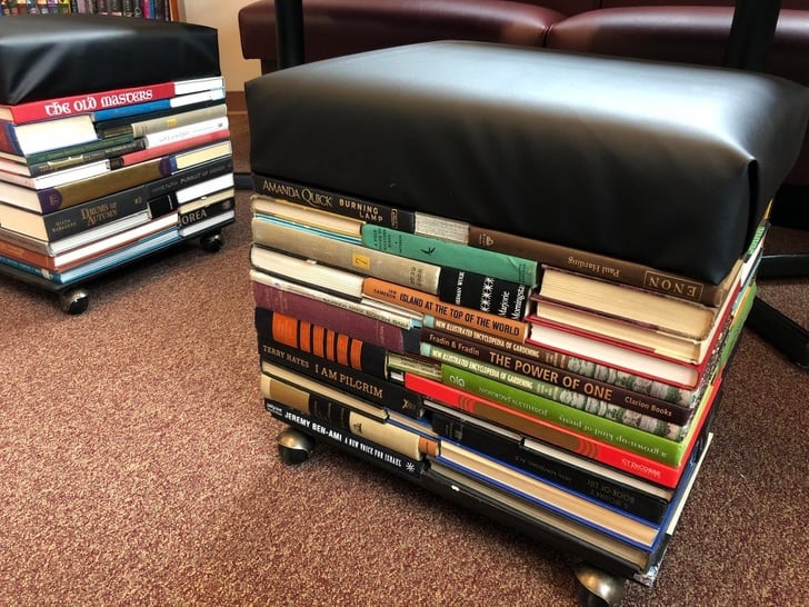 ساخت صندلی با کتاب