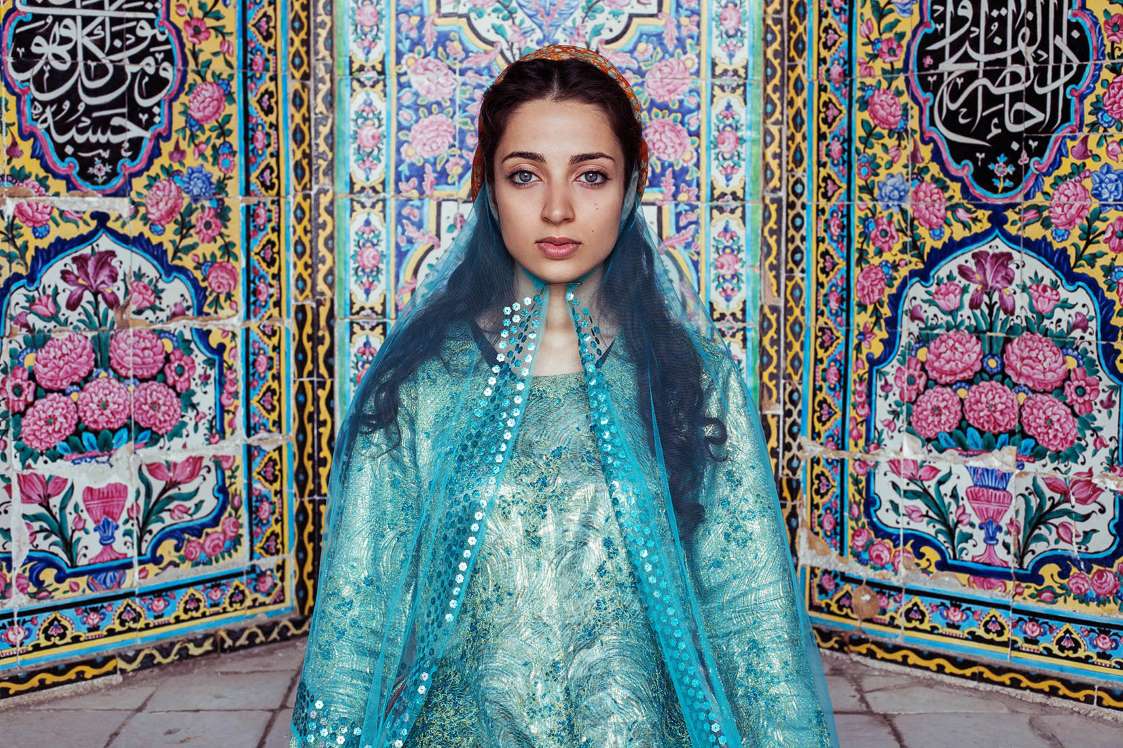 عکاسی پرتره از زنان - ایران دختری در مسجد